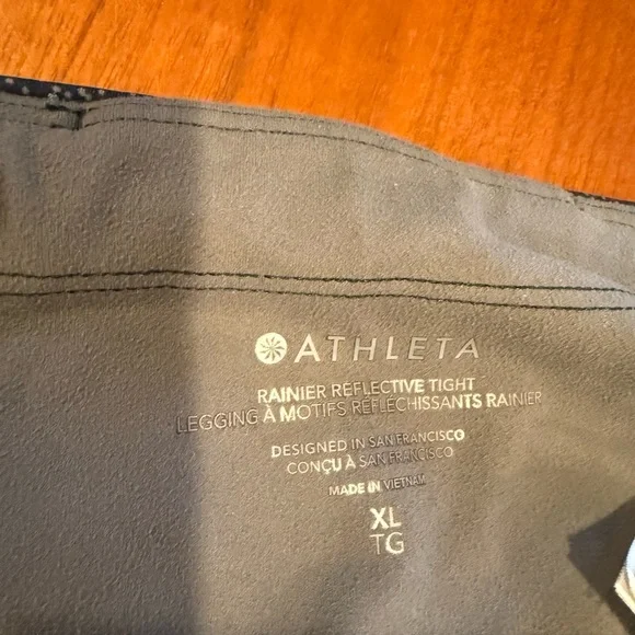 Athleta Black/Gray Reflective Rainier Leggings -- XL - Picture 5 of 6